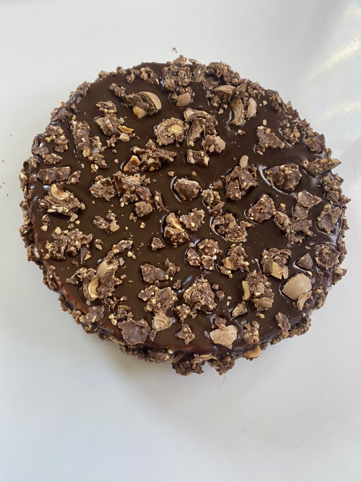 Laura’s Gourmet Cakes Logo