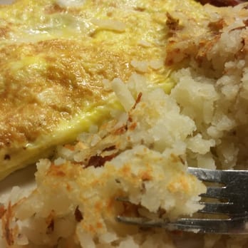 Flynnie's Diner - Veggie omelet & hash browns - American Near Me - Dixon, Illinois Flynnie's Diner - Veggie omelet & hash browns - American Near Me - Dixon, Illinois