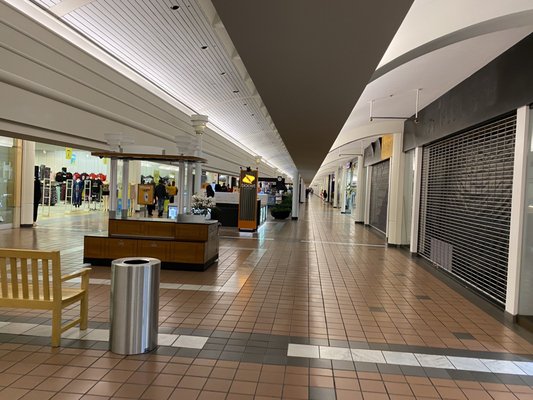 Greenbriar Mall by null