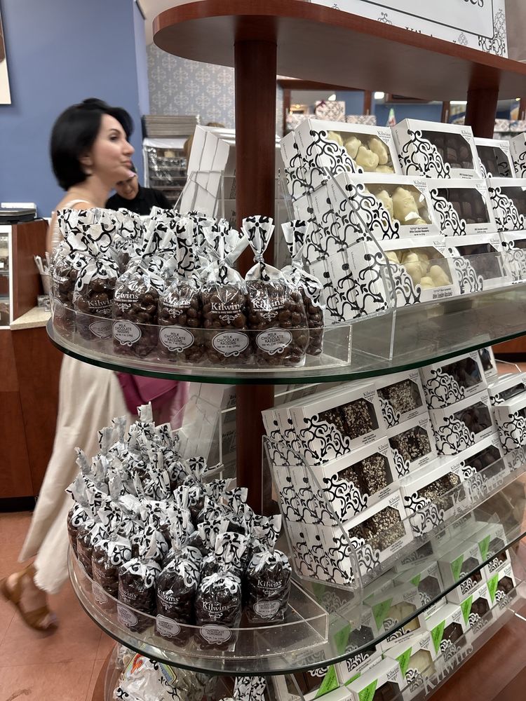 Kilwins Ice Cream - Chocolate - Fudge Logo