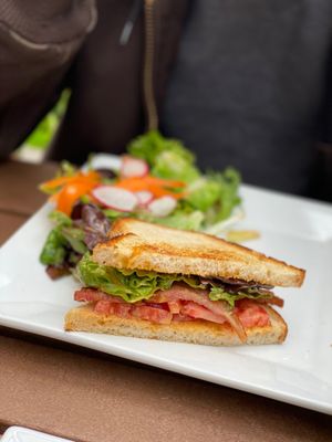 Trillium Cafe & Inn by null