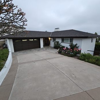 Hai's Painting - Exterior finished in white with contrasting brown trim, including fascia boards, eaves, and rain gutter system. - Painters Near Me Hai's Painting - Exterior finished in white with contrasting brown trim, including fascia boards, eaves, and rain gutter system. - Painters Near Me