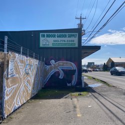 VM Indoor Garden Supply - Exterior of building along 82nd