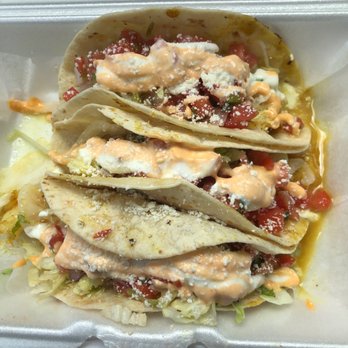 Calle Del Sabor - Coconut Curry Shrimp Taco. Very good!! - Food Trucks Near Me - Philadelphia, Pennsylvania