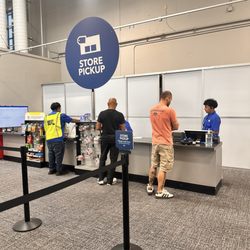 Best Buy Willowbrook