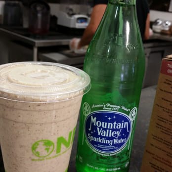 Melrose Squeeze - Tony's special and an acai bowl in progress! - Juice Bars & Smoothies Near Me - Los Angeles, California Melrose Squeeze - Tony's special and an acai bowl in progress! - Juice Bars & Smoothies Near Me - Los Angeles, California