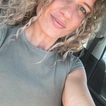 Abbey Nicole - Guru Salon - Hair color - Hair Stylists Near Me - Temecula, California