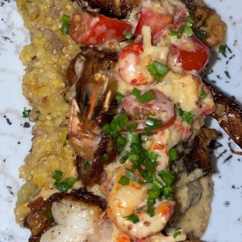 Plank Provisions - Bacon wrapped shrimp and gritz 6/10 - Seafood Near Me - Austin, Texas