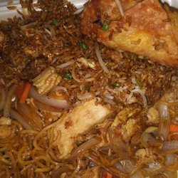 Hong Kong One - Lunch order of Chicken lo mein with beef fried rice
