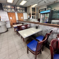 Hunan Kitchen - Inside