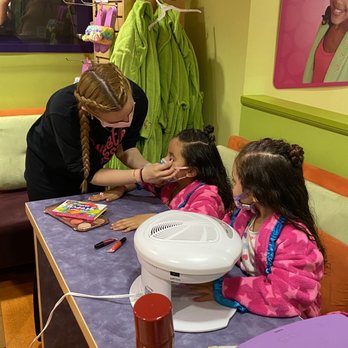 Sweet & Sassy - Makeup - Kids Activities Near Me - Ridgewood, New Jersey Sweet & Sassy - Makeup - Kids Activities Near Me - Ridgewood, New Jersey