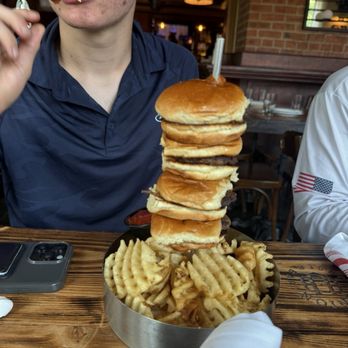 Union Burger Bar - Burger Sliders - Burgers Near Me - Southampton, New York Union Burger Bar - Burger Sliders - Burgers Near Me - Southampton, New York