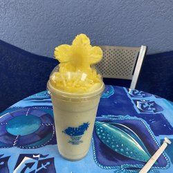 Blue Ocean Smoothies - Coconut smoothie with mango and pineapple