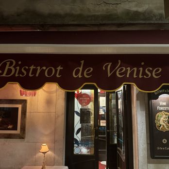 Le Bistrot de Venise - Wine Bars Near Me - Venice, VE