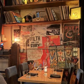 Vinyl Steakhouse - Vinyl Vibe - Steakhouses Near Me - New York, New York Vinyl Steakhouse - Vinyl Vibe - Steakhouses Near Me - New York, New York