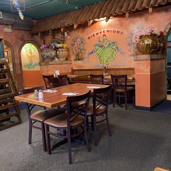 Ixtapa - the interior of a mexican restaurant - Mexican Near Me - Carnation, Washington