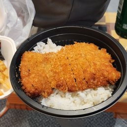 Side order gyoza with large chicken katsu curry Side order gyoza with large chicken katsu curry