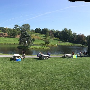 Millbrook Vineyards - Wine Tasting Room Near Me - Millbrook, New York