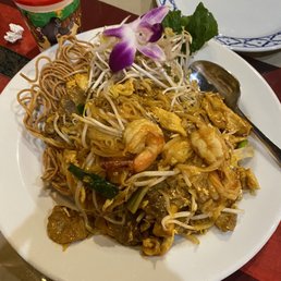 N25 Pad Thai Love Nest
