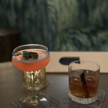 Beacon - Cocktail Bars Near Me - Tampa, Florida Beacon - Cocktail Bars Near Me - Tampa, Florida