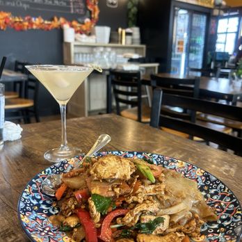Secret Thai Kitchen - Drunken noodles and lychee martini - Thai Near Me - Freeport, New York Secret Thai Kitchen - Drunken noodles and lychee martini - Thai Near Me - Freeport, New York