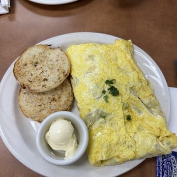 Café Kalawe - Omelette - Breakfast & Brunch Near Me - Kaneohe, Hawaii