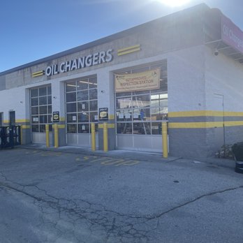 Oil Changers - Oil Change Stations Near Me - Jackson, Wisconsin Oil Changers - Oil Change Stations Near Me - Jackson, Wisconsin