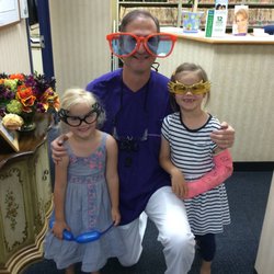 Evanston Dental Associates - Dr. Joseph B. Silberman Dentist in Evanston, IL with young patients