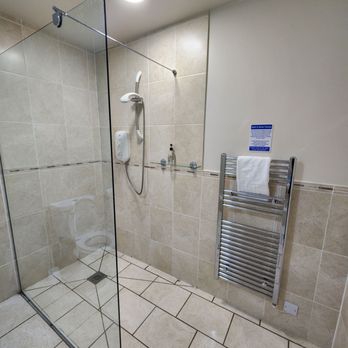 Ancient Mariner - Nice bathroom! - Pubs Near Me - Bridgwater, SOM
