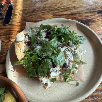 Daisy - Tostada de Cangrejo - Cocktail Bars Near Me - Los Angeles, California