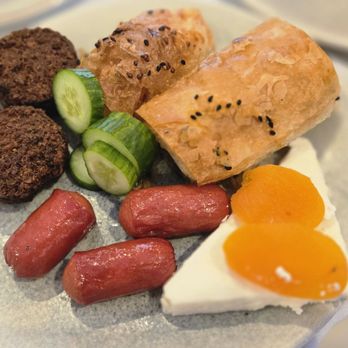 A Thousand Tales - Turkish Near Me - Mount Prospect, Illinois