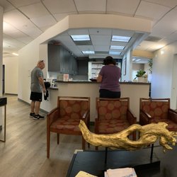 Samuel Fink, MD - Waiting area for Dr. Sam Fink. Suite 333.