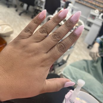 LifeStyle Nails and Spa - This almond has a teeny bit of a point in the middle - Nail Salons Near Me - Glendale, Arizona LifeStyle Nails and Spa - This almond has a teeny bit of a point in the middle - Nail Salons Near Me - Glendale, Arizona