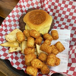 Topsail burger single and tater tots Topsail burger single and tater tots