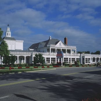 Zehnder's Bakery - The entire building - Bakeries Near Me - Frankenmuth, Michigan