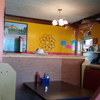Maria's Mexican Cafe - Pretty decor! - Mexican Near Me - Grove Hill, Alabama