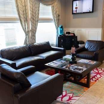 Andrea Washington, OD - The waiting room at Spectacular Eyecare. - Optometrists Near Me - Covington, Georgia