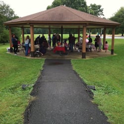 Sundown Road Park - Picnic gazebo