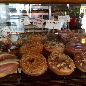 Dun-Well Doughnuts - Donuts Near Me - Brooklyn, New York