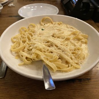 Olive Garden Italian Restaurant - Fettuccine Alfredo - Italian Near Me - Mentor, Ohio Olive Garden Italian Restaurant - Fettuccine Alfredo - Italian Near Me - Mentor, Ohio