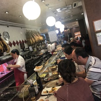 Salzillo - Busy bar - Spanish Near Me - Murcia, MU