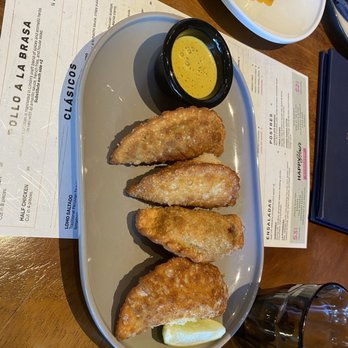 Limón - Empanada Sampler - Peruvian Near Me - Mountain View, California