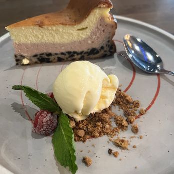 Cajun Boil Seafood Restaurant Brickell - Strawberry Basque Cheesecake - Cajun/Creole Near Me - Miami, Florida Cajun Boil Seafood Restaurant Brickell - Strawberry Basque Cheesecake - Cajun/Creole Near Me - Miami, Florida