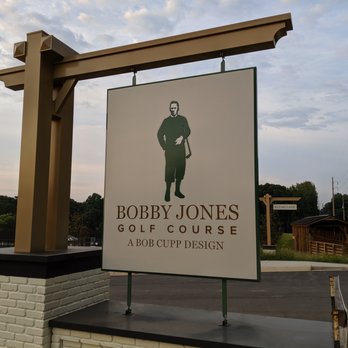 Bobby Jones Golf Course - Street sign on Northside Drive. Facing south. - Golf Near Me - Atlanta, Georgia Bobby Jones Golf Course - Street sign on Northside Drive. Facing south. - Golf Near Me - Atlanta, Georgia