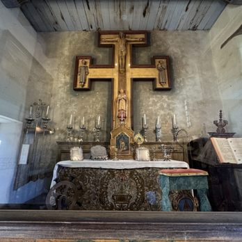 Carmel Mission Basilica - Churches Near Me - Carmel, California Carmel Mission Basilica - Churches Near Me - Carmel, California