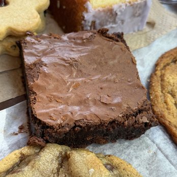 Saint Street Cakes - Custom Cakes Near Me - Brooklyn, New York Saint Street Cakes - Custom Cakes Near Me - Brooklyn, New York