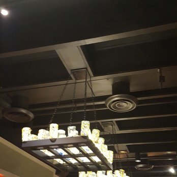 Chili's - Cool chandeliers - Tex-Mex Near Me - Virginia Beach, Virginia