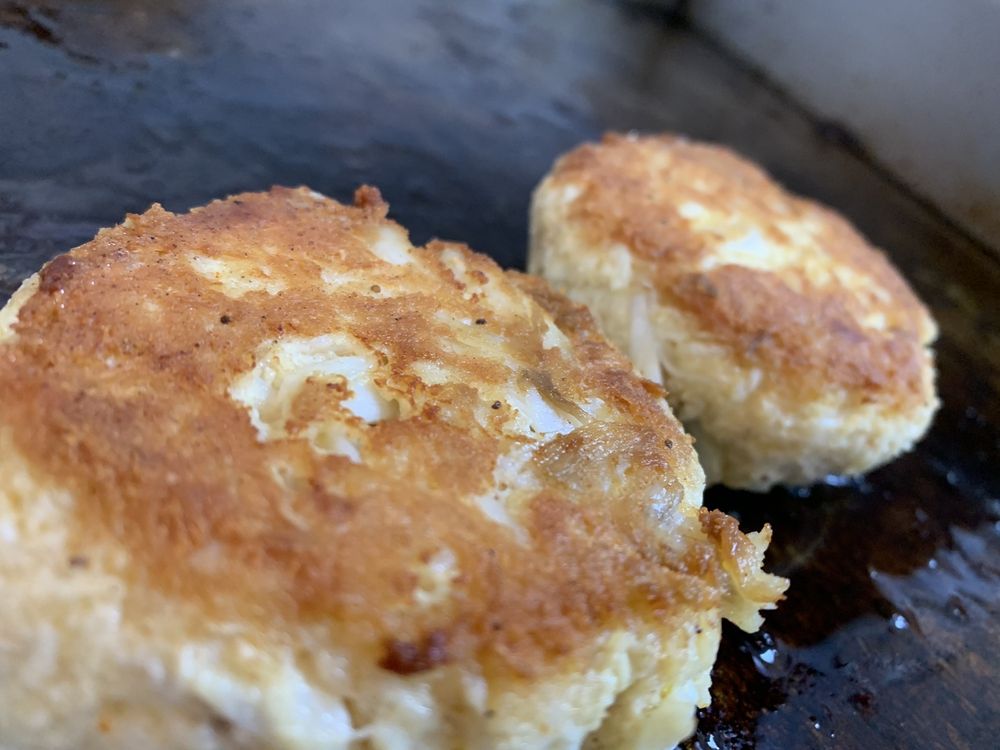 COLES SEAFOOD HOUSE AND DELI Updated October 2024 403 N Washington St, Easton, Maryland