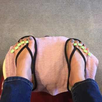 Zen Nail Spa - Pedicure with Essie nail polish - Nail Salons Near Me - North Conway, New Hampshire Zen Nail Spa - Pedicure with Essie nail polish - Nail Salons Near Me - North Conway, New Hampshire