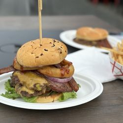 Rogue Burgers